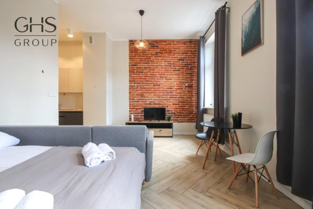 Piekny Apartament W Zabytkowej Kamienicy Krasków Exterior foto