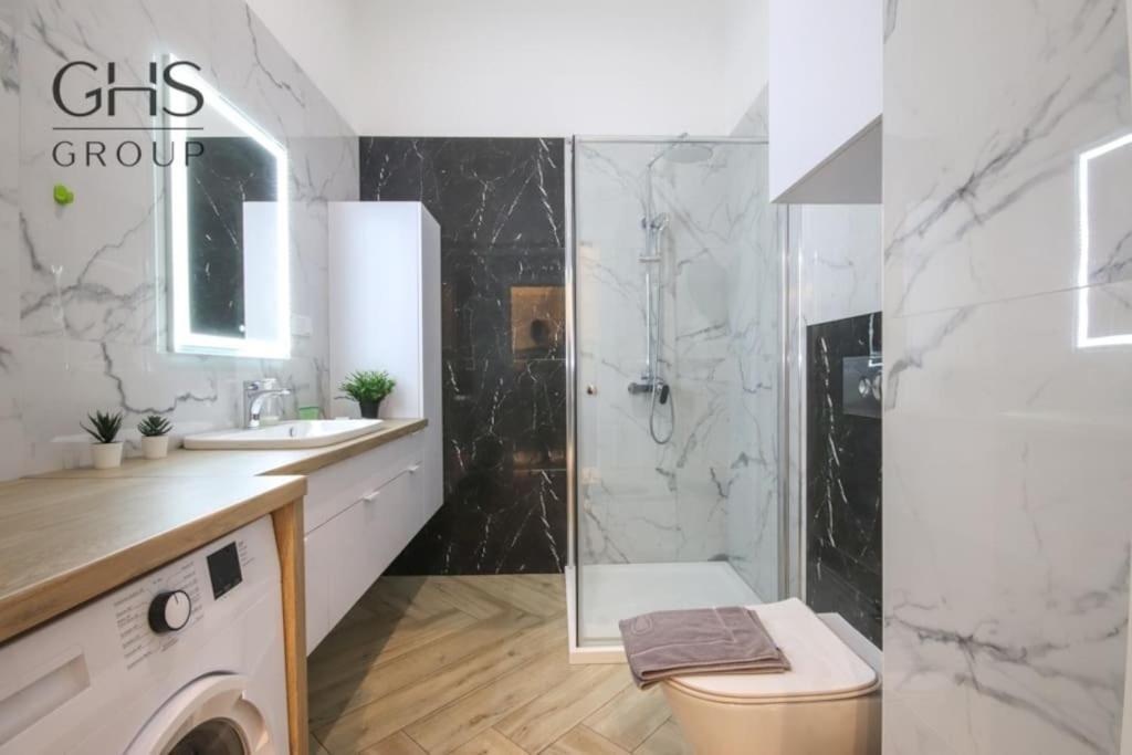 Piekny Apartament W Zabytkowej Kamienicy Krasków Exterior foto